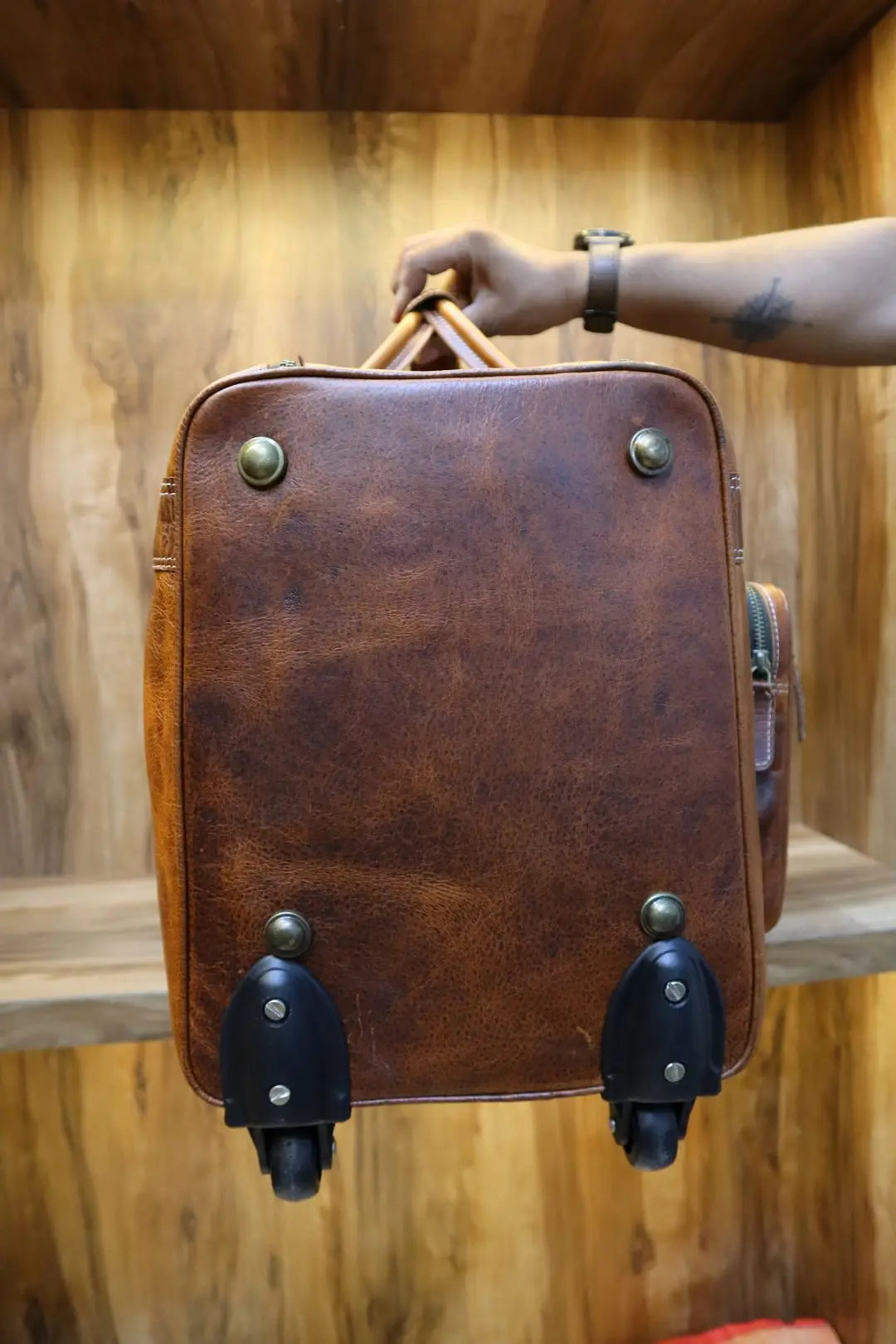 Real Leather Travel Luggage Bag Genuine Cow Leather Travel Bag With Wheels Vintage Design Durable Suitcase Duffle