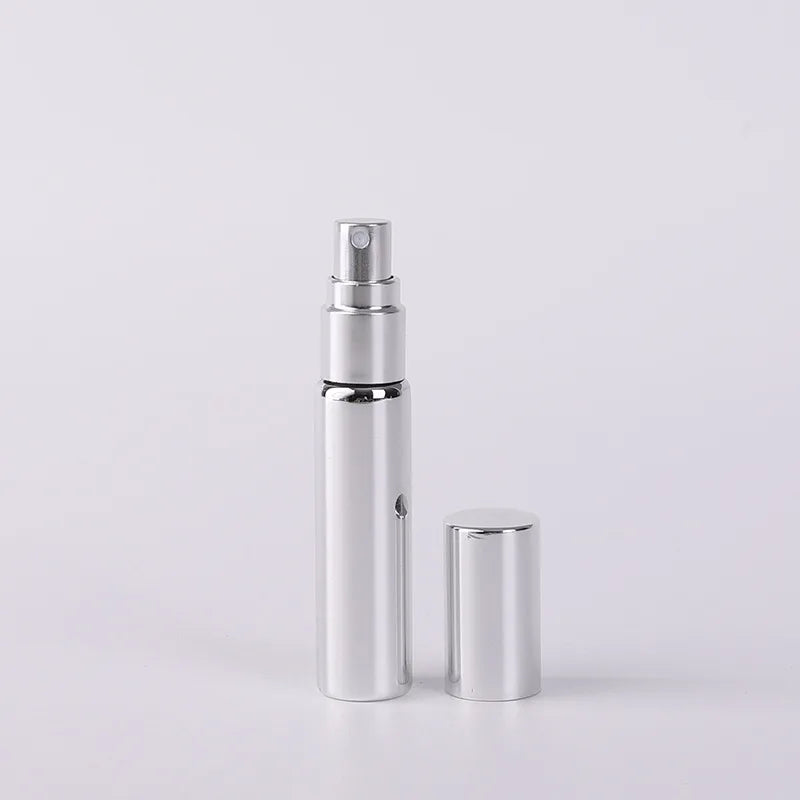New Design Unique Silver and Gold Round Glass Cosmetic Bottle with Screw Lid Packaging
