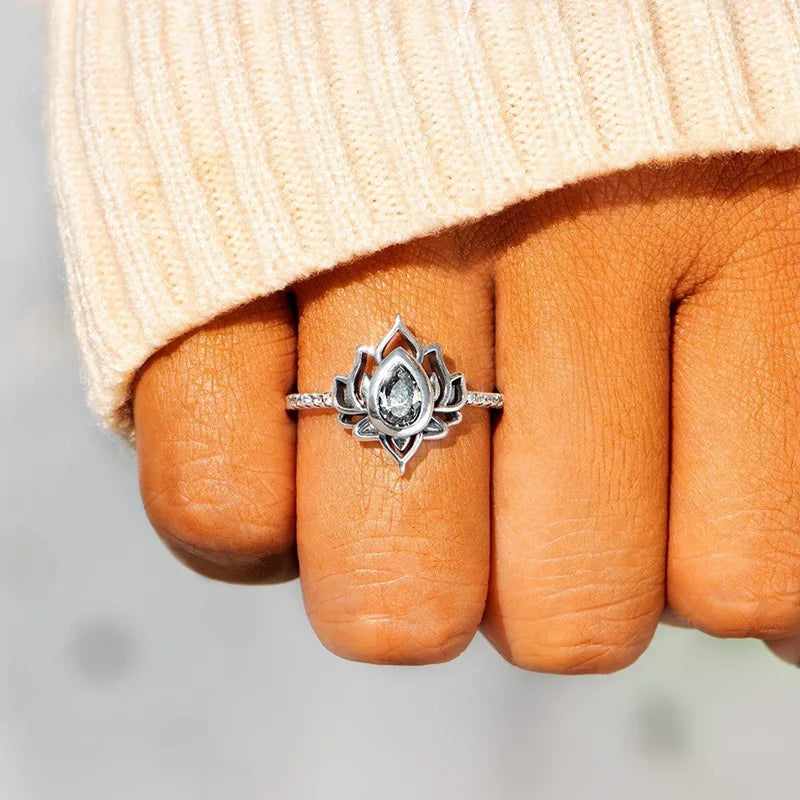 Q255 Lotus Flower Ring Women's Lab Created Blue Cubic Zirconia Pear Shape Prong Setting Engagement Fashion Rings
