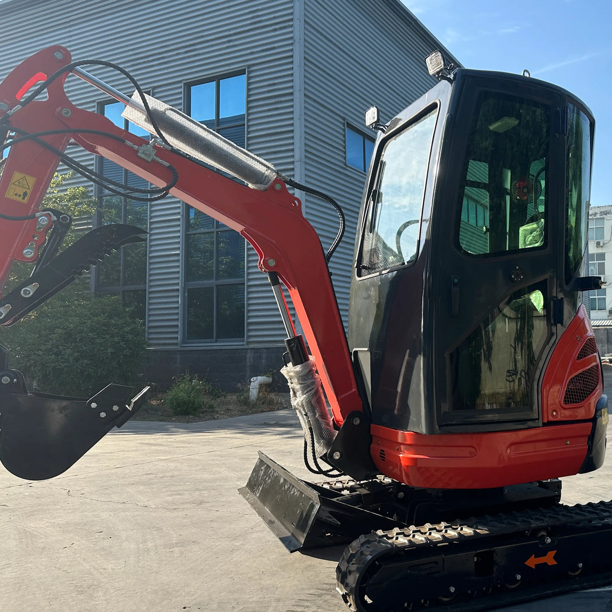 Mini Excavator 2 Ton 2.5 Ton Customize Factory Price Mini Digger Free Shipping Kubota Engine Excavator Bagger Crawler Excavator