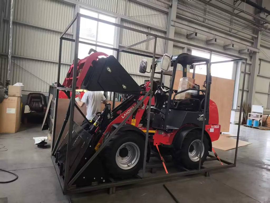 Europe Best-Selling Compact Loader W1160 Mini Loader LANDWARD Original Japanese Diesel Engine Wheel Diesel Loader Customization
