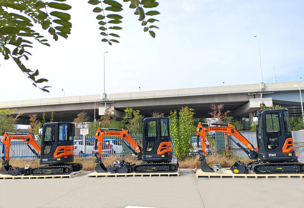 Landward Factory 3 Ton Mini Excavator Customize Small minibagger Wholesale excavators Hydraulic 2.5 ton Mini Excavators Machine