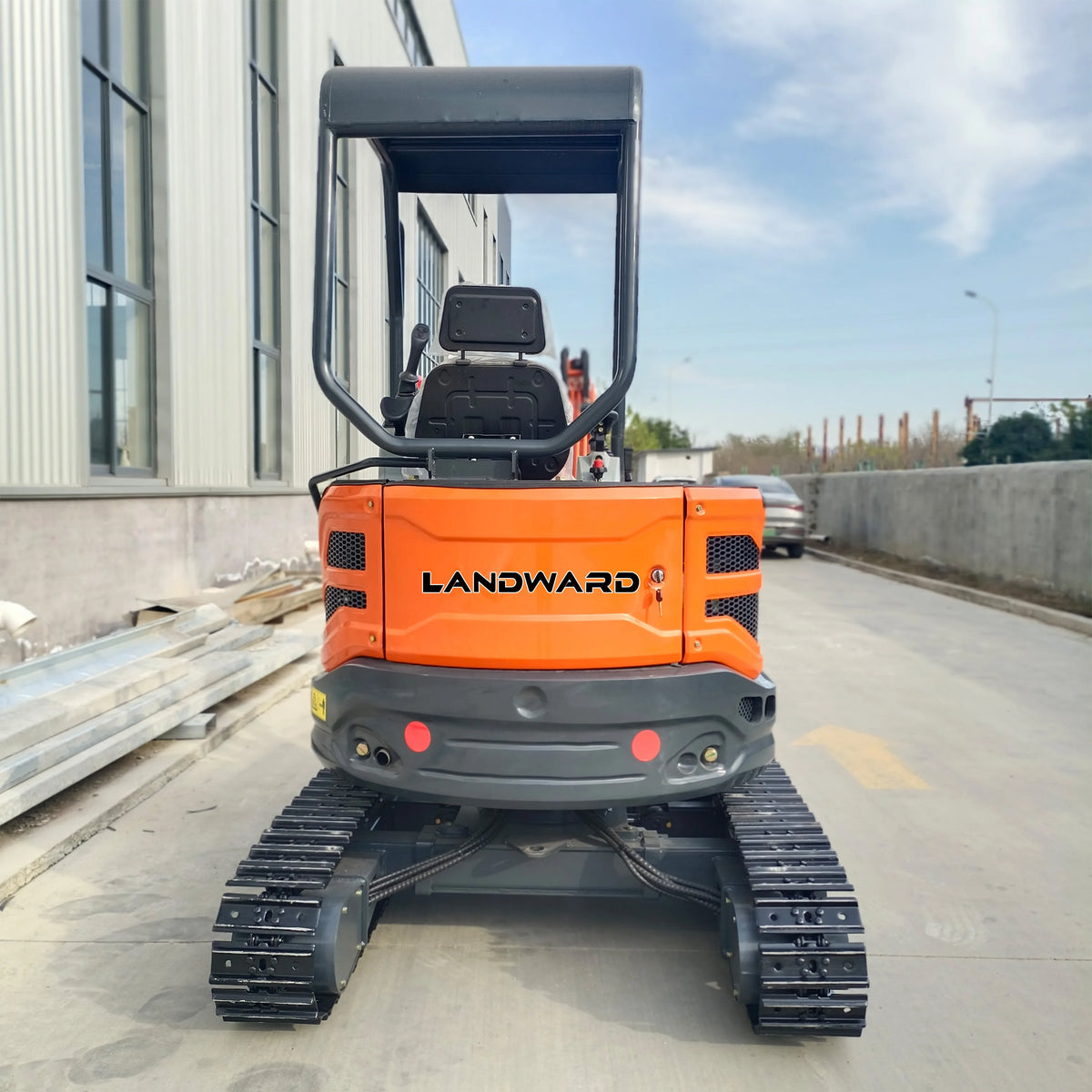 LANDWARD YANMAR Excavator 2.5 Tons Mini Excavator Optional Engine 24HP XT25U Crawler Cab Mini Excavator 3 Tons Euro 5 Customized