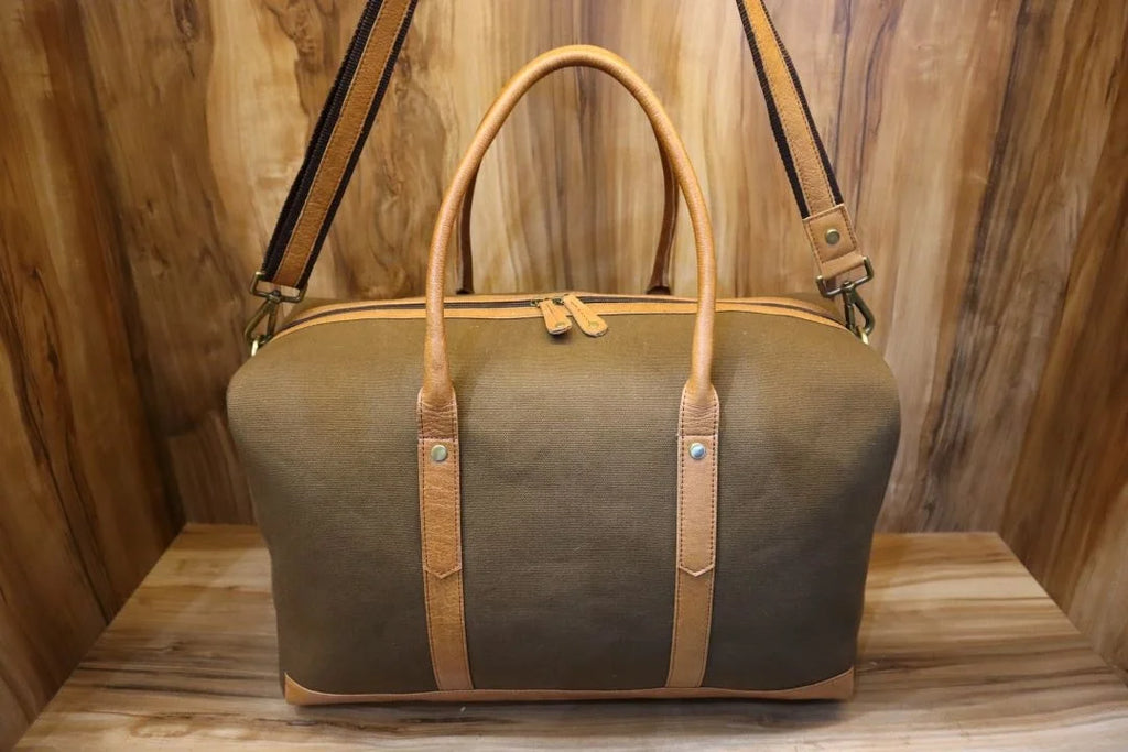 Real Handmade Large Capacity Waxed Canvas Duffel Bag for Travel Wear-Resistant Water Proof Luggage Duffel Bag