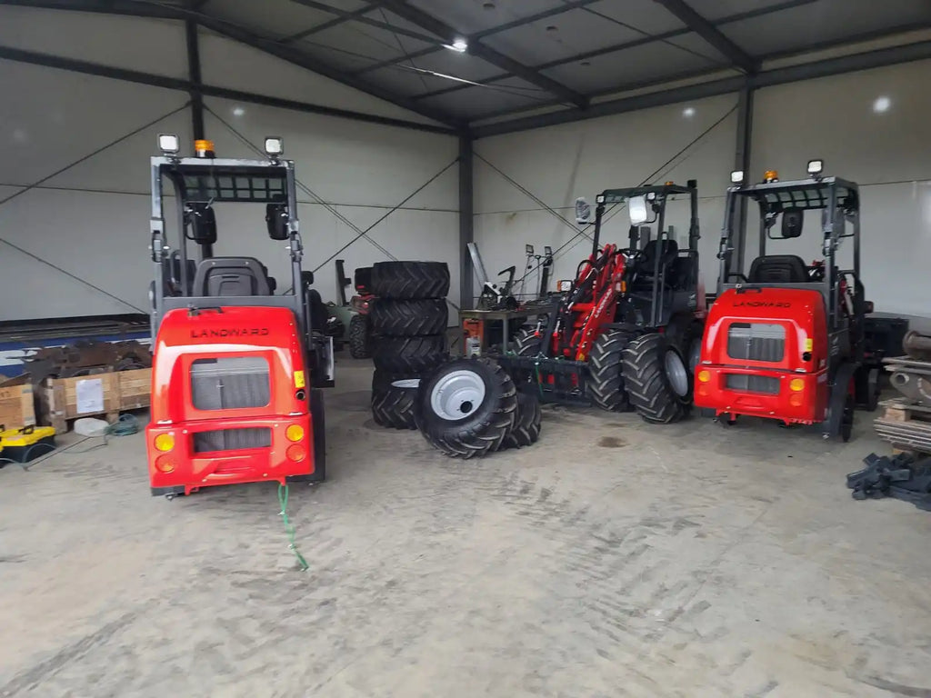 Europe Best-Selling Compact Loader W1160 Mini Loader LANDWARD Original Japanese Diesel Engine Wheel Diesel Loader Customization