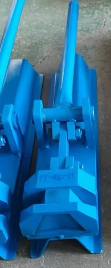 Heavy-Duty Color Steel Ridge Cap Corner Notcher Roofing Installation Hand Tools For Precise Angle Cuts