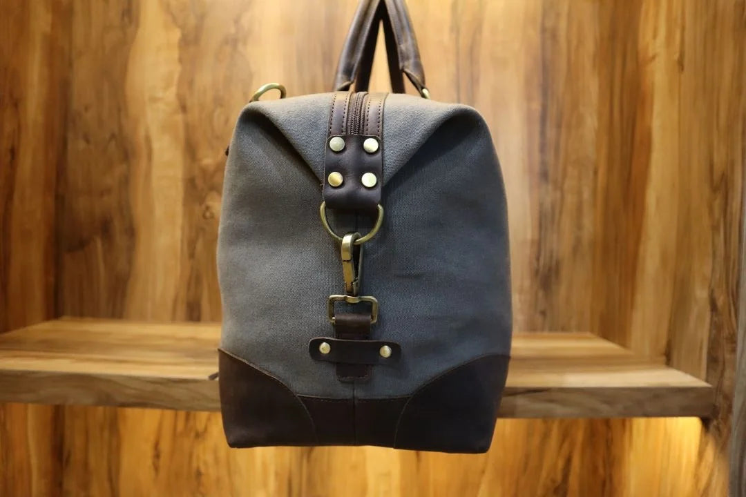 Large Capacity Waxed Canvas Duffel Bag for Travel Wear-Resistant Water Proof Luggage Duffel Bag Genuine Leather